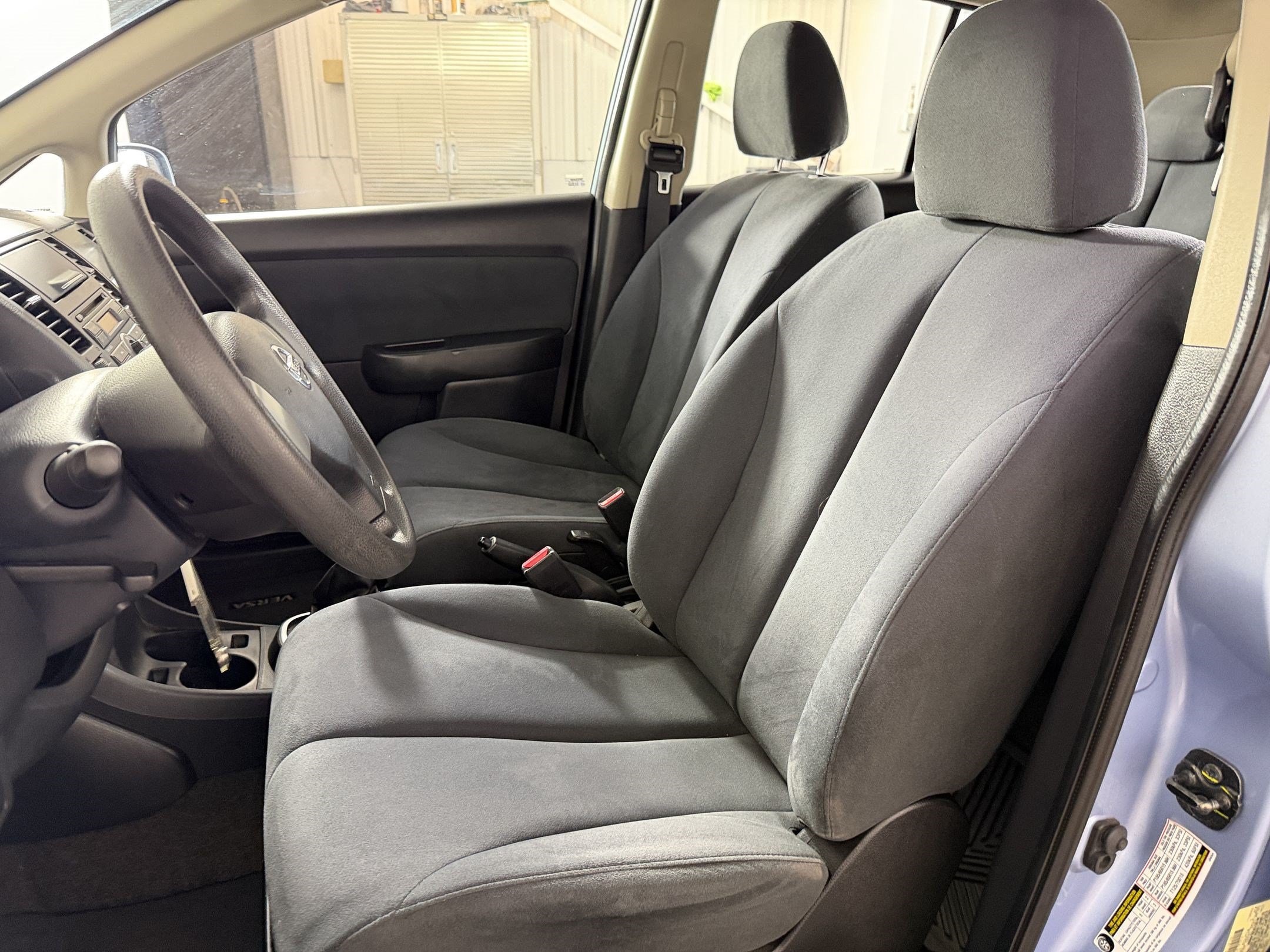 Used 2009 Nissan Versa 1.8 S w/ ABS Pkg FWD image 5
