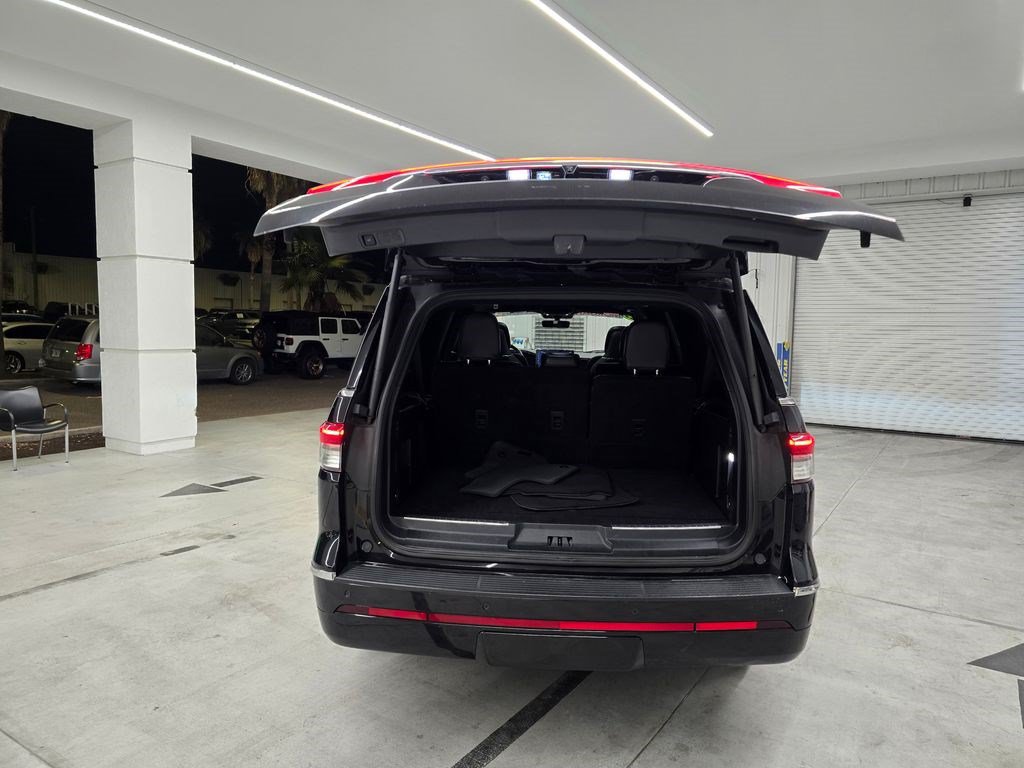 Used 2023 Lincoln Navigator L Reserve AWD/4WD image 44