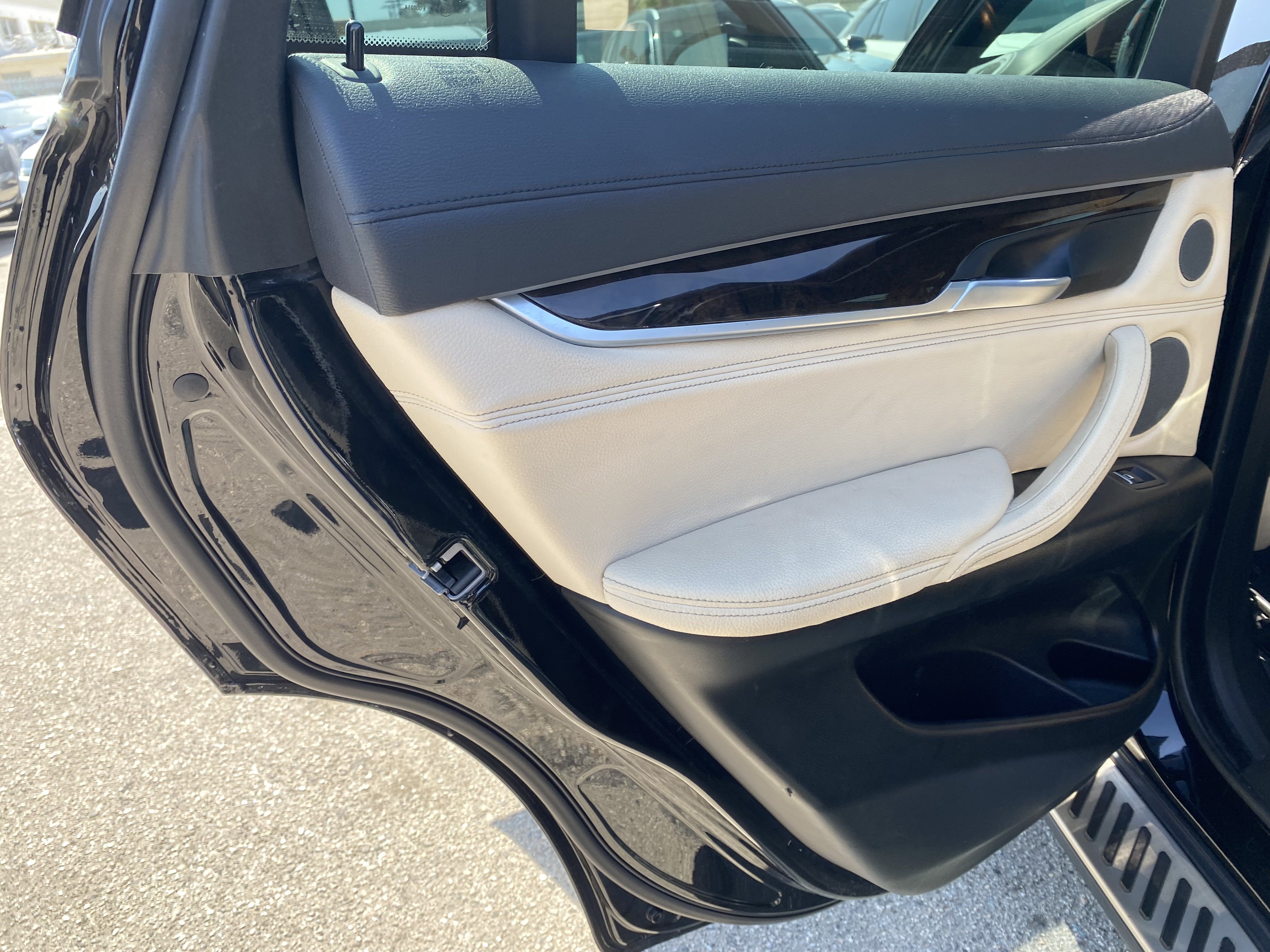 Used 2018 BMW X6 sDrive35i RWD image 20