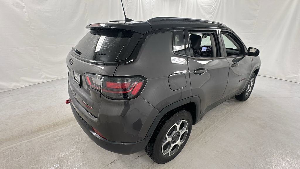 Used 2022 Jeep Compass Trailhawk w/ Trailhawk Elite Group image 3