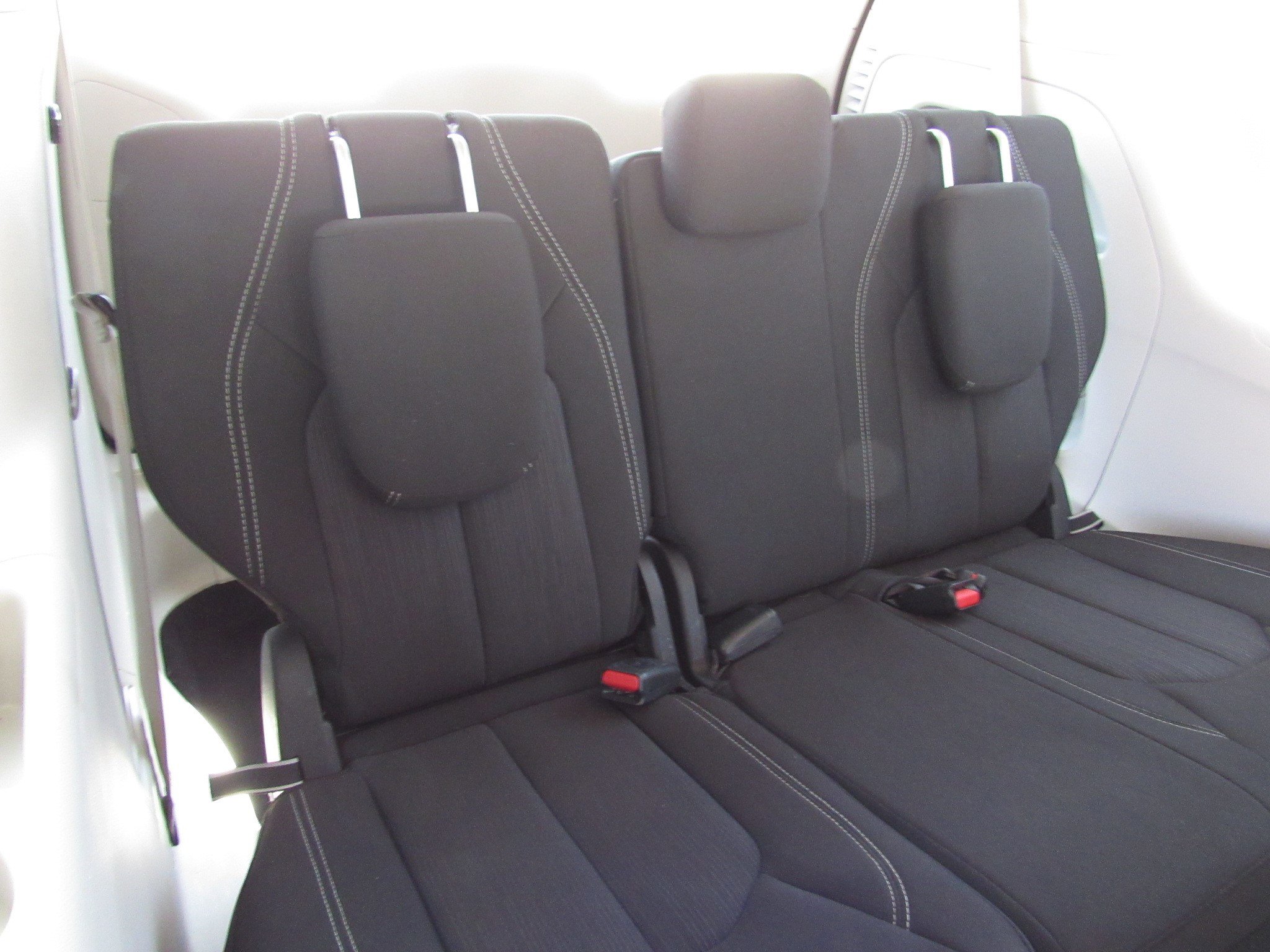 Used 2023 Chrysler Voyager LX FWD image 12