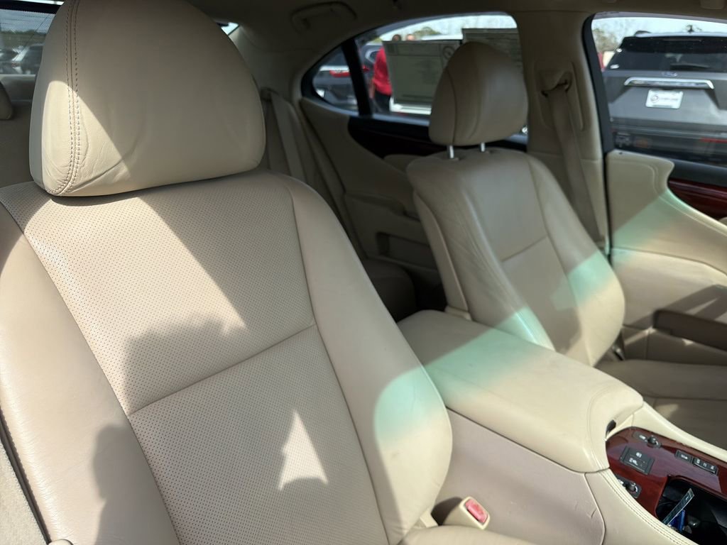 Used 2010 Lexus LS 460 image 21