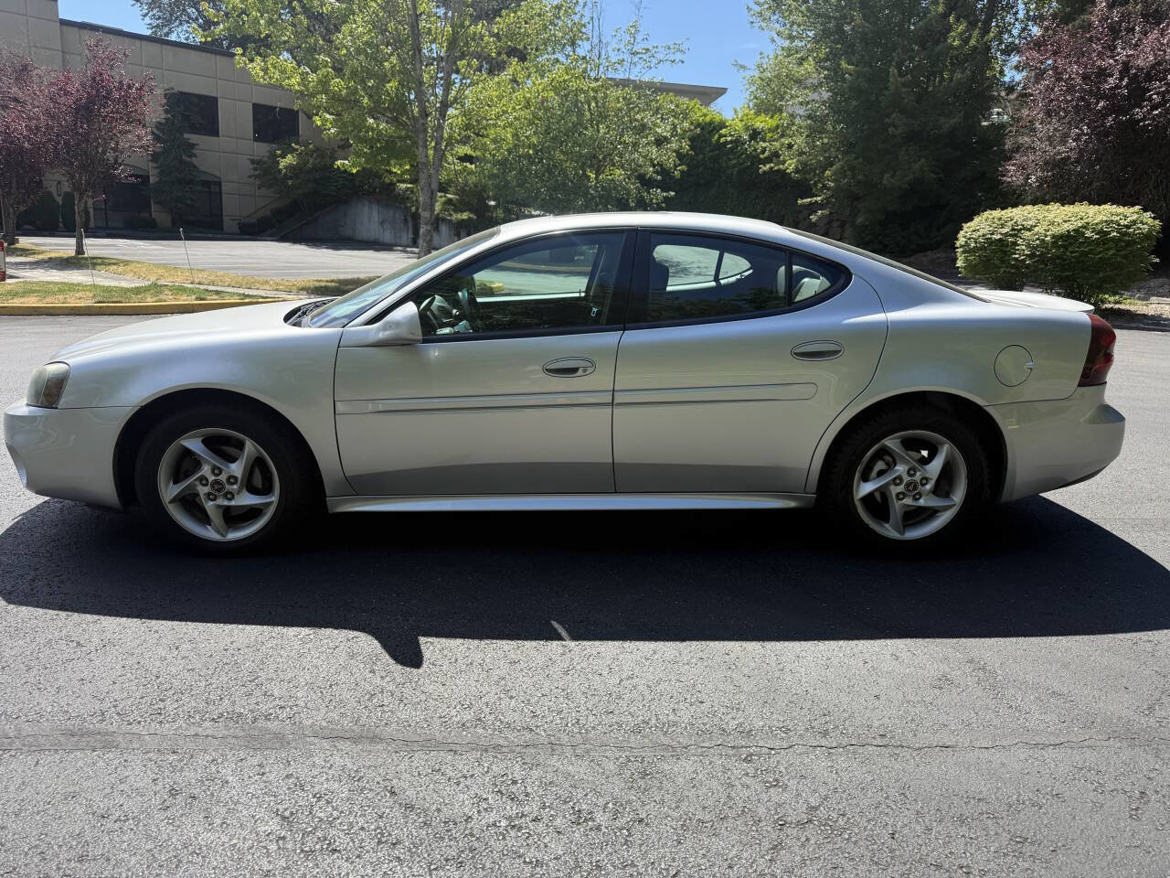 Used 2004 Pontiac Grand Prix GTP FWD image 21
