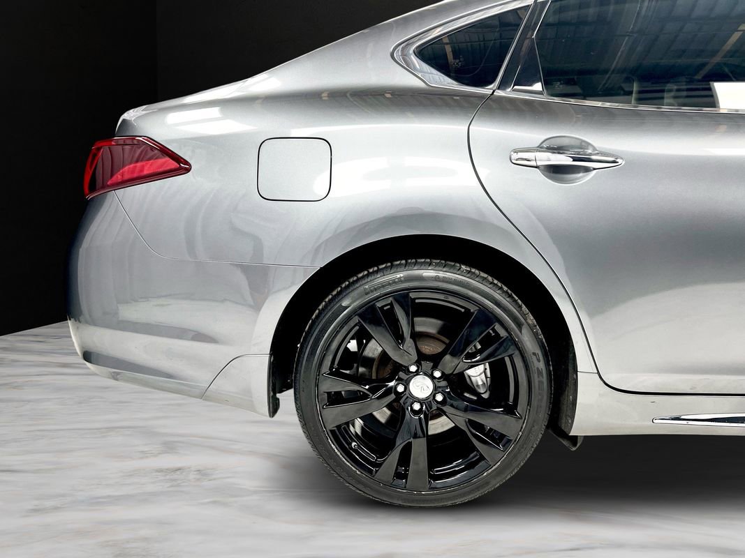 Used 2017 INFINITI Q70 L 3.7 w/ Deluxe Touring Package image 12