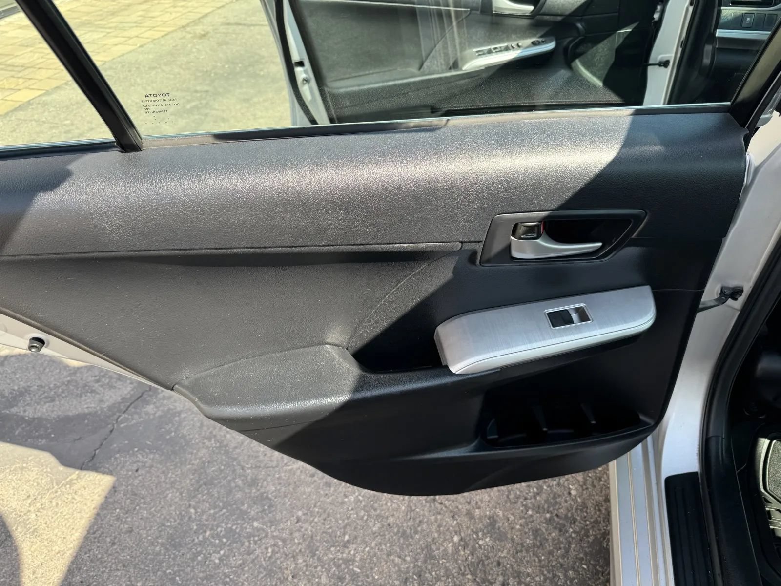 Used 2014 Toyota Camry SE FWD image 24