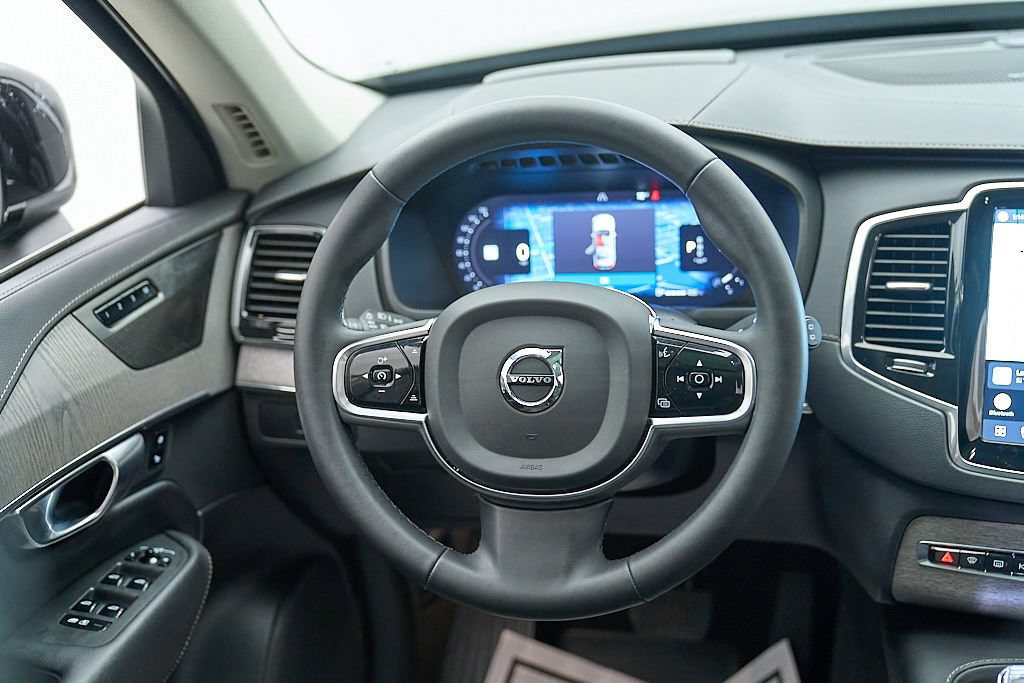 Certified 2023 Volvo XC90 B6 Ultimate w/ Protection Package Premier AWD/4WD image 29
