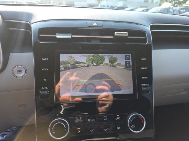 Used 2022 Hyundai Tucson SEL FWD image 12
