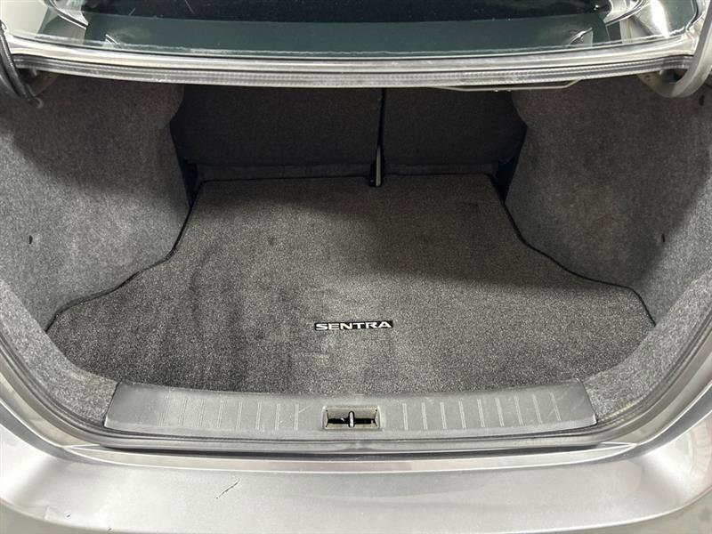 Used 2019 Nissan Sentra S image 10