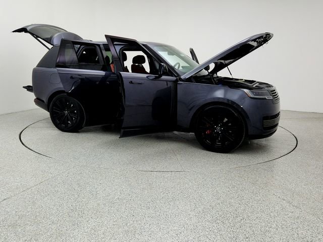 Certified 2025 Land Rover Range Rover SV image 10