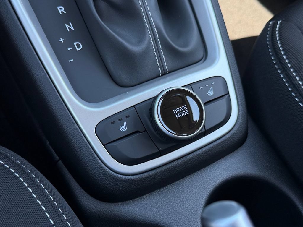 New 2026 Hyundai Venue SEL FWD image 24