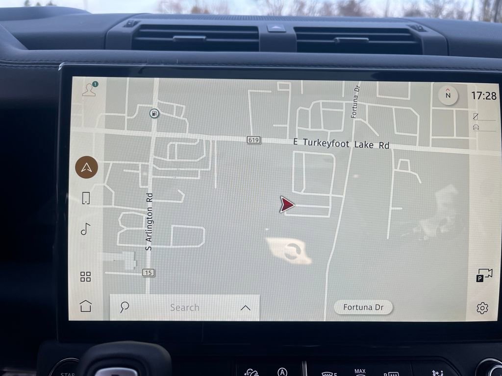 New 2026 Land Rover Defender 110 V8 image 18