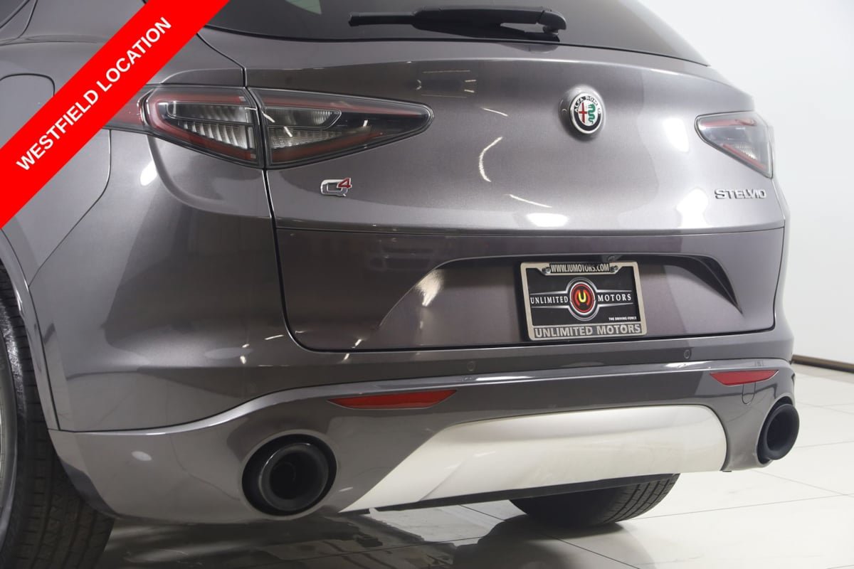 Used 2024 Alfa Romeo Stelvio Ti AWD/4WD image 26