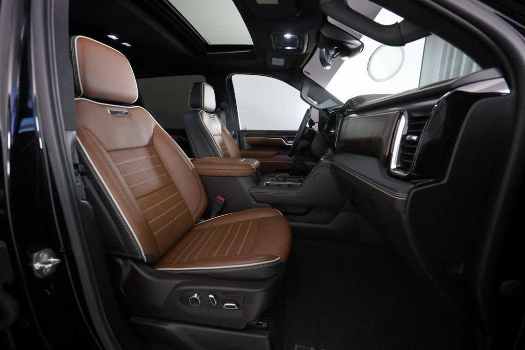 Used 2024 GMC Sierra 3500 Denali Ultimate image 12