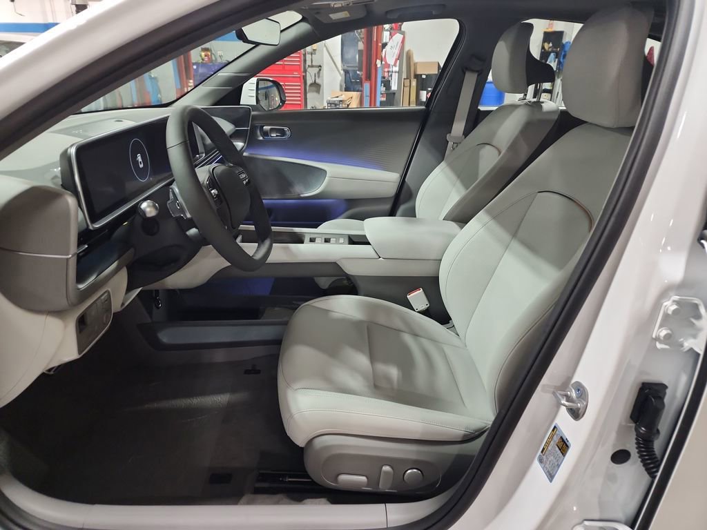 New 2025 Hyundai Ioniq 6 Limited image 13