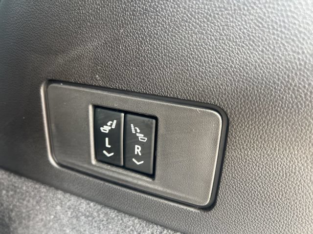 Certified 2023 Cadillac XT6 Luxury AWD/4WD image 17