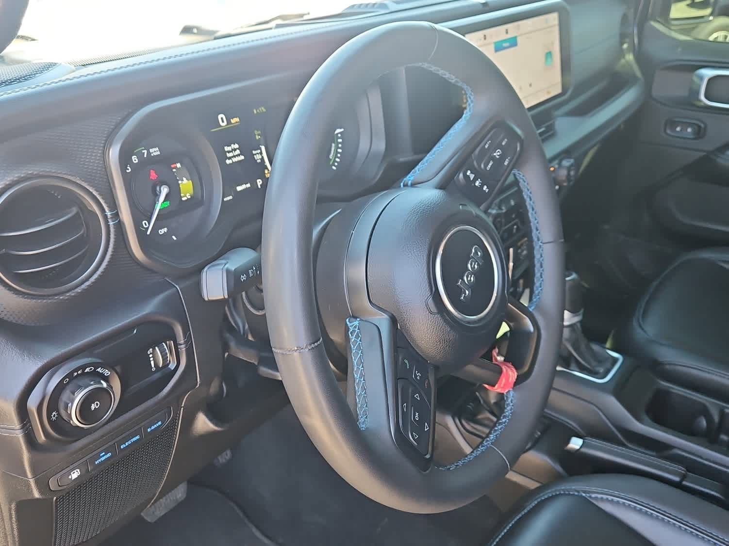 Used 2024 Jeep Wrangler Unlimited Rubicon 4xe w/ Technology Group image 2