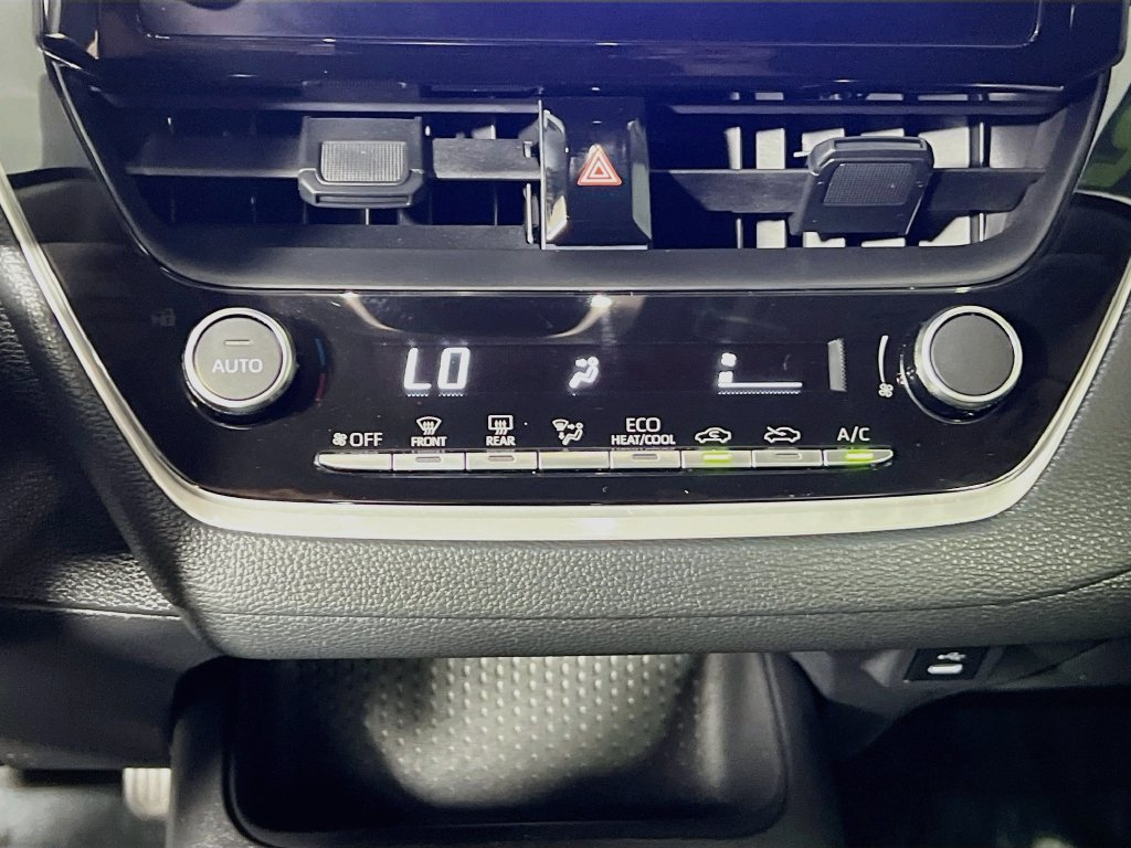 Used 2025 Toyota Corolla LE FWD image 21