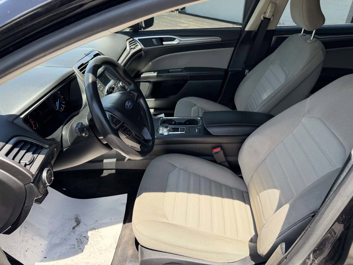 Used 2019 Ford Fusion S FWD image 10