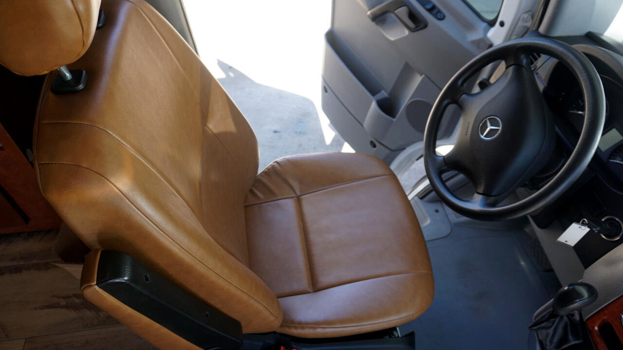 Used 2012 Mercedes-Benz Sprinter 3500 image 26