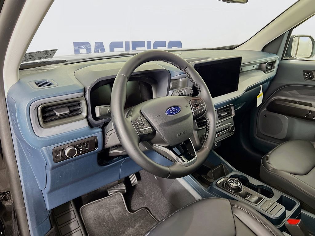 Used 2025 Ford Maverick Lariat w/ Black Appearance Package image 13