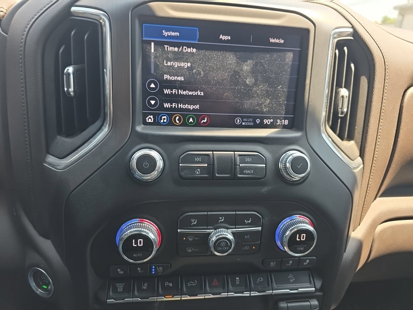 Used 2022 GMC Sierra 3500 Denali AWD/4WD image 16