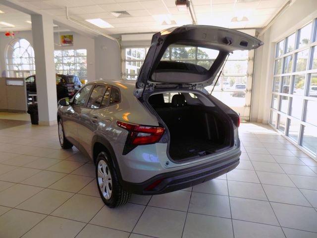 Used 2024 Chevrolet Trax LS FWD image 8