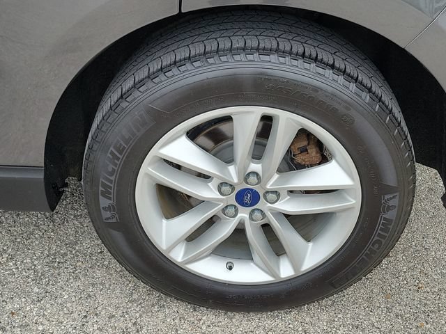Used 2016 Ford Edge SEL w/ Equipment Group 201A AWD/4WD image 29