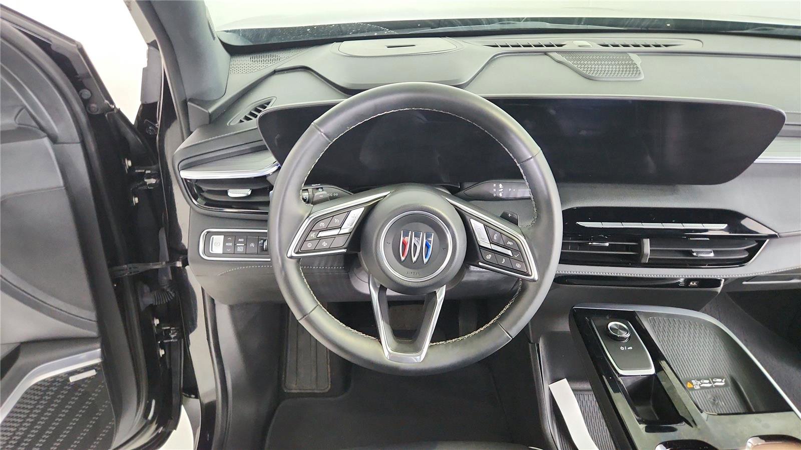 Used 2025 Buick Enclave Preferred image 12