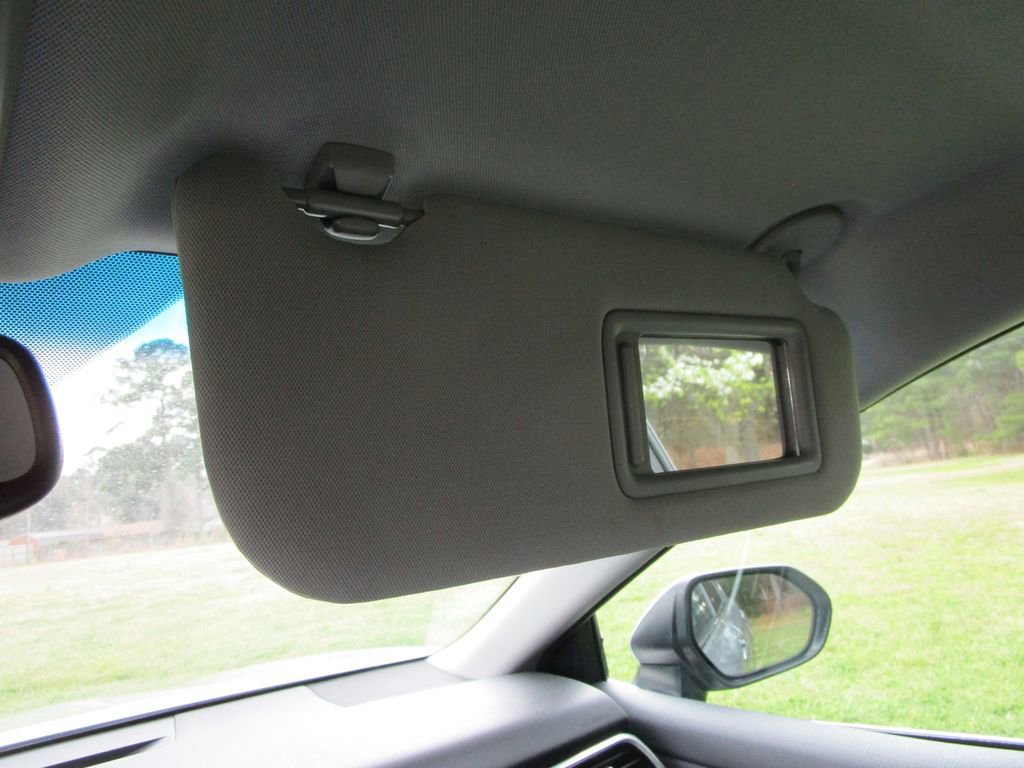 Used 2018 Toyota Camry XLE image 37