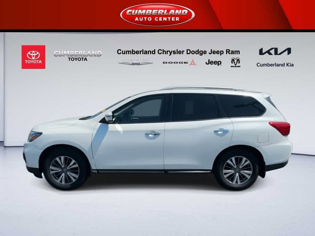 Used 2020 Nissan Pathfinder SV image 5