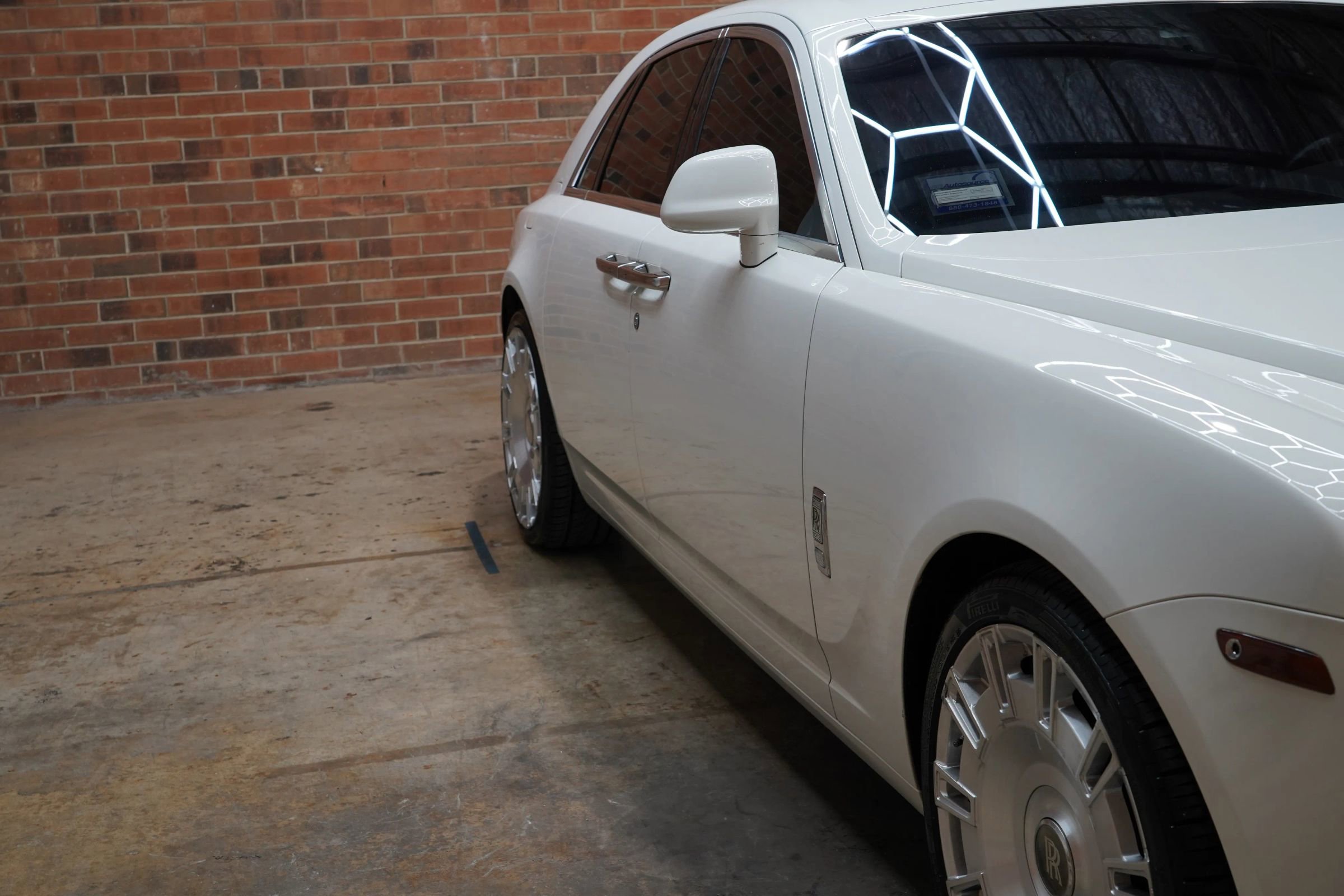 Used 2015 Rolls-Royce Ghost image 22