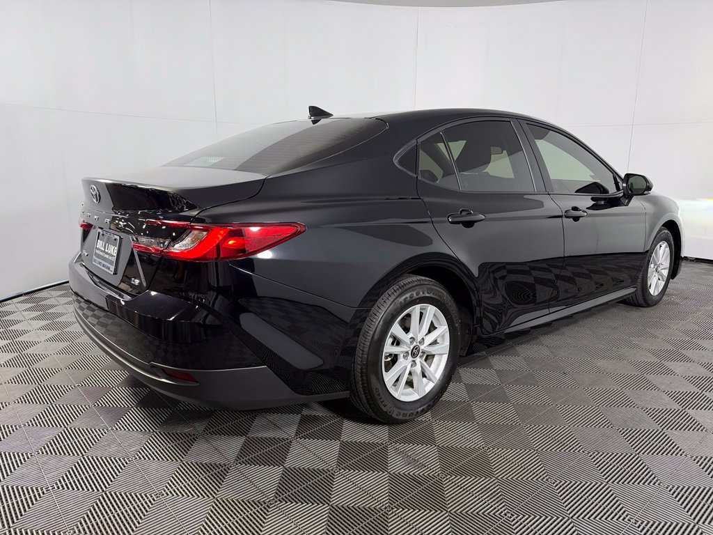 Used 2026 Toyota Camry LE FWD image 9