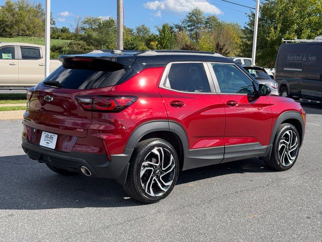 Used 2025 Chevrolet TrailBlazer RS w/ Convenience Package AWD/4WD image 13
