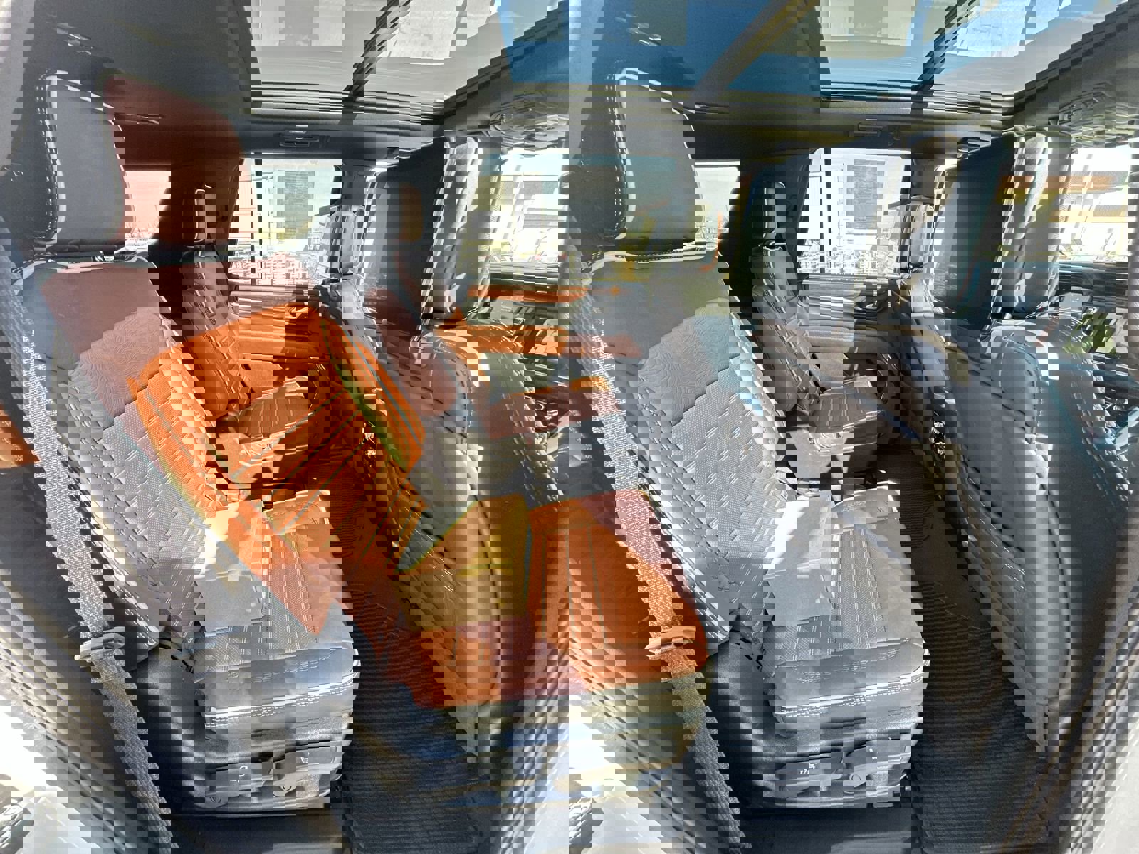 Used 2024 GMC Yukon Denali Ultimate image 28