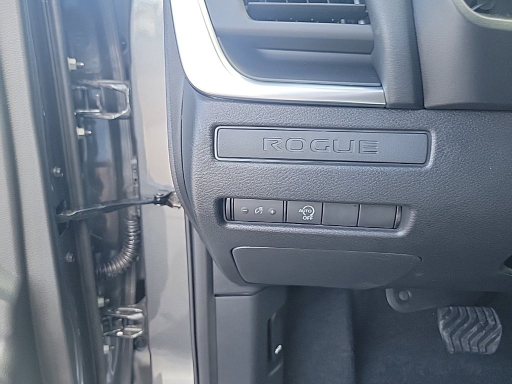 New 2026 Nissan Rogue S image 20