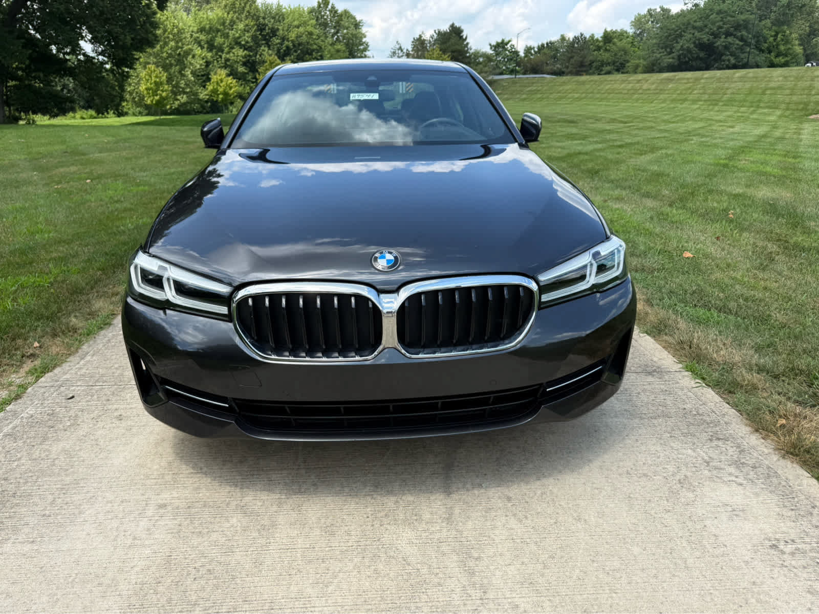 Used 2023 BMW 530i xDrive w/ Premium Package AWD/4WD image 9