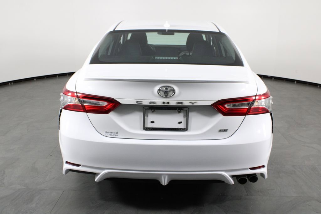 Used 2020 Toyota Camry SE image 10