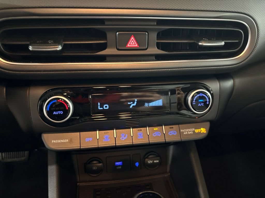 Certified 2023 Hyundai Kona SEL w/ Convenience Package AWD/4WD image 18