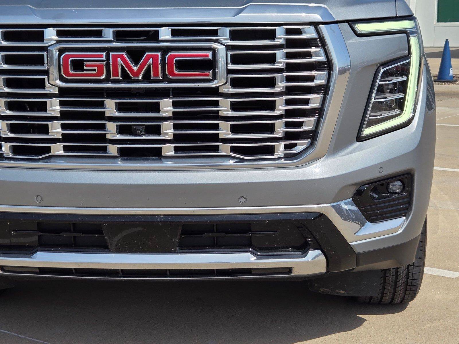 Used 2025 GMC Yukon Denali AWD/4WD image 6