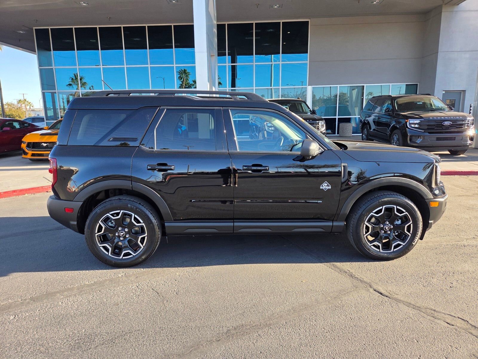 Certified 2025 Ford Bronco Sport Outer Banks w/ Outer Banks Tech Package+ image 7