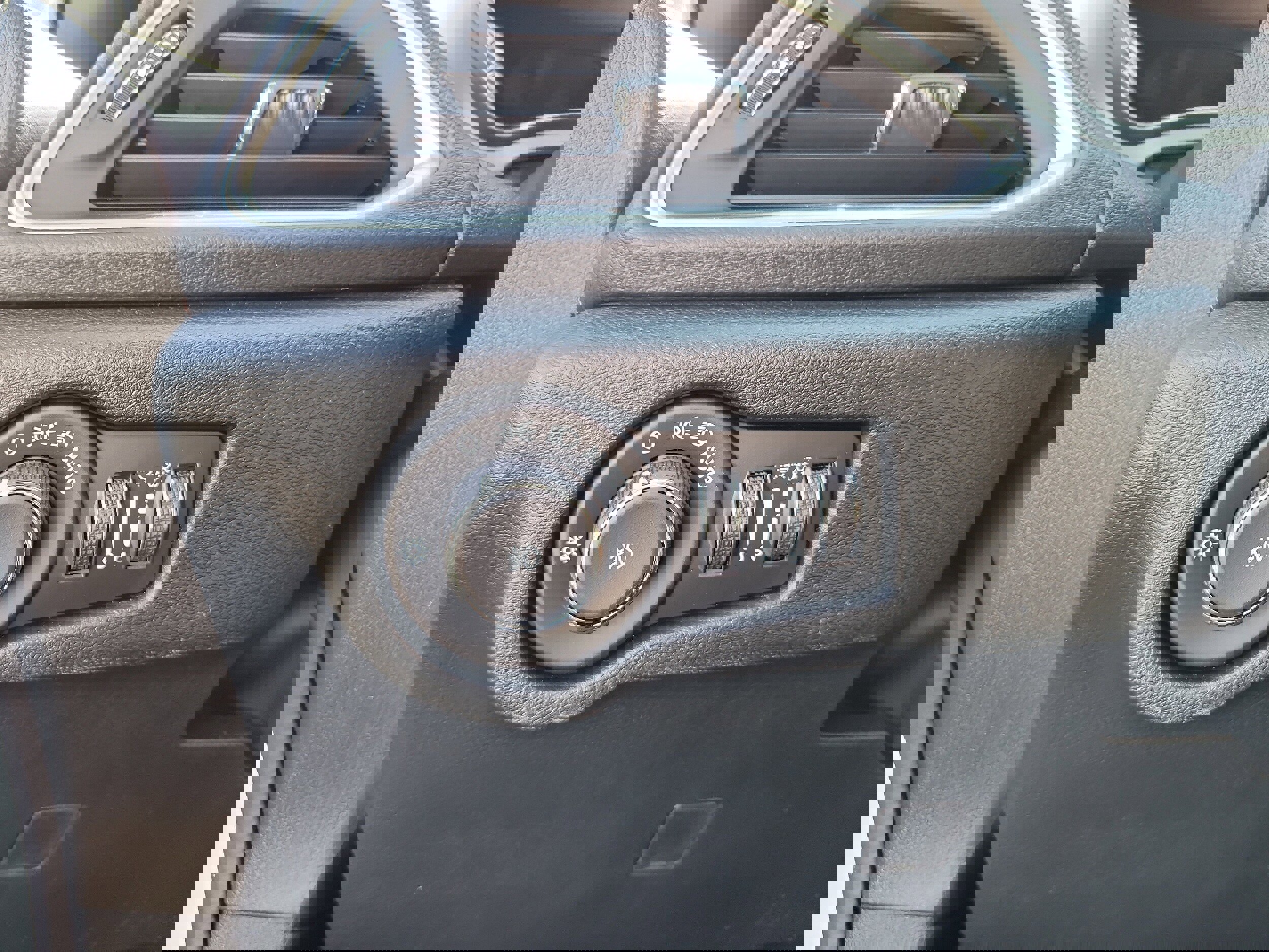 New 2026 Chrysler Pacifica Pinnacle image 23