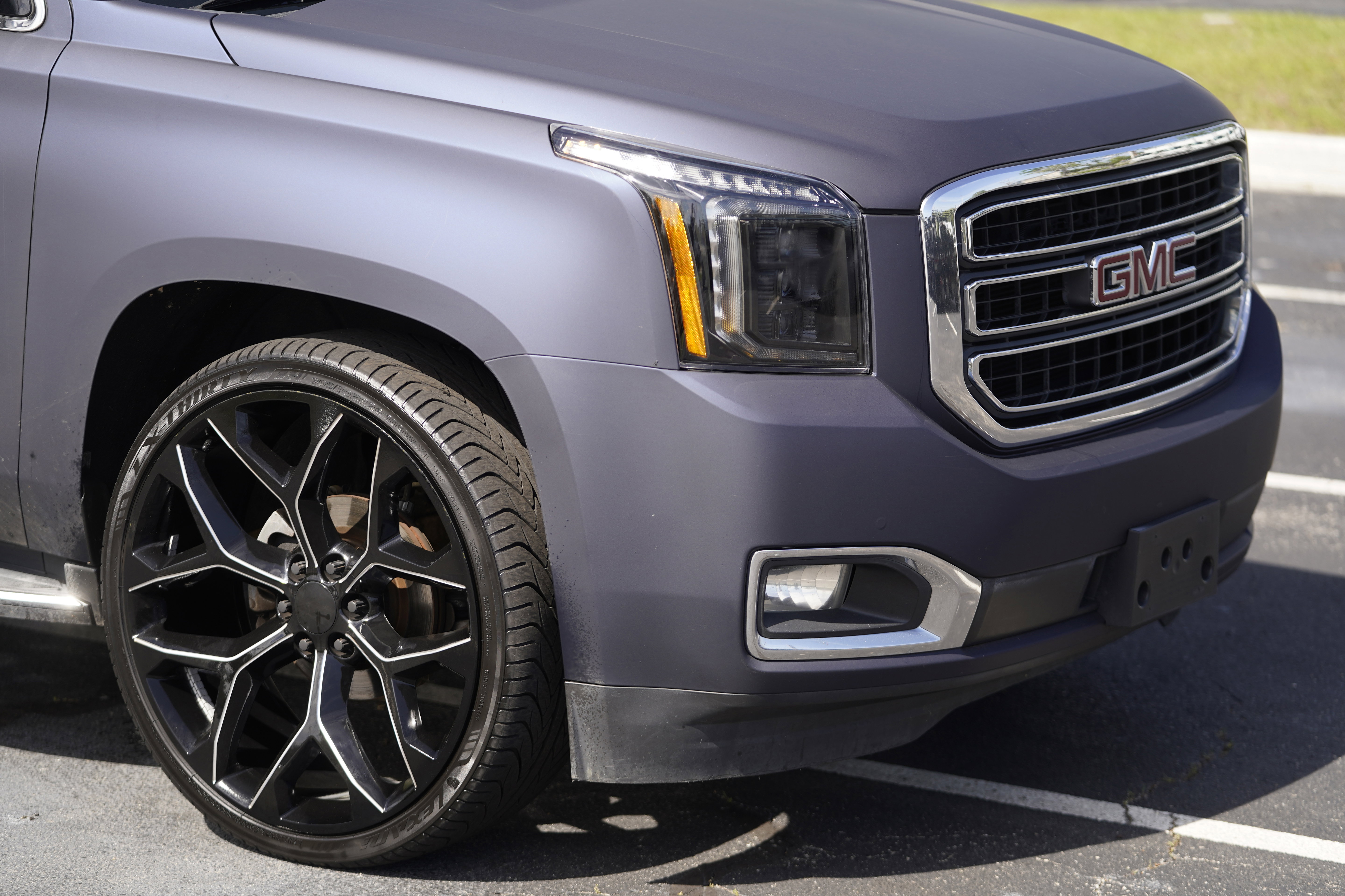 Used 2016 GMC Yukon XL SLT image 47