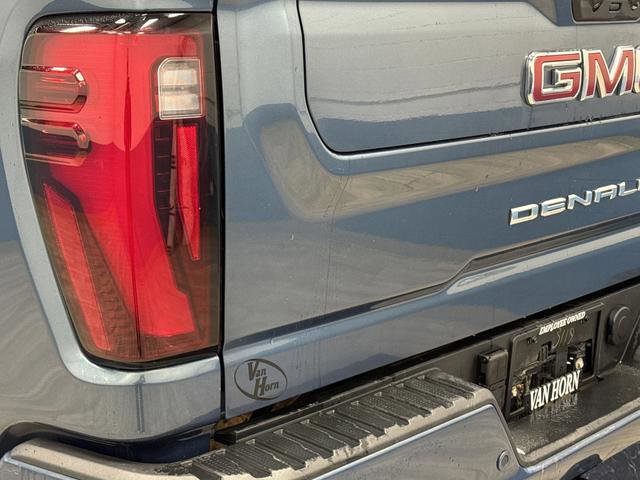 Used 2025 GMC Sierra 3500 Denali w/ Denali Reserve Package image 36