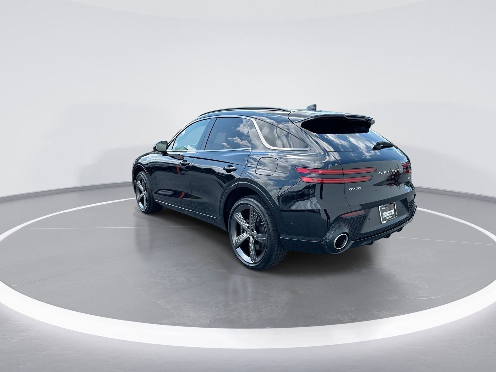 Used 2024 Genesis GV70 3.5T Sport w/ Sport Advanced Package image 6