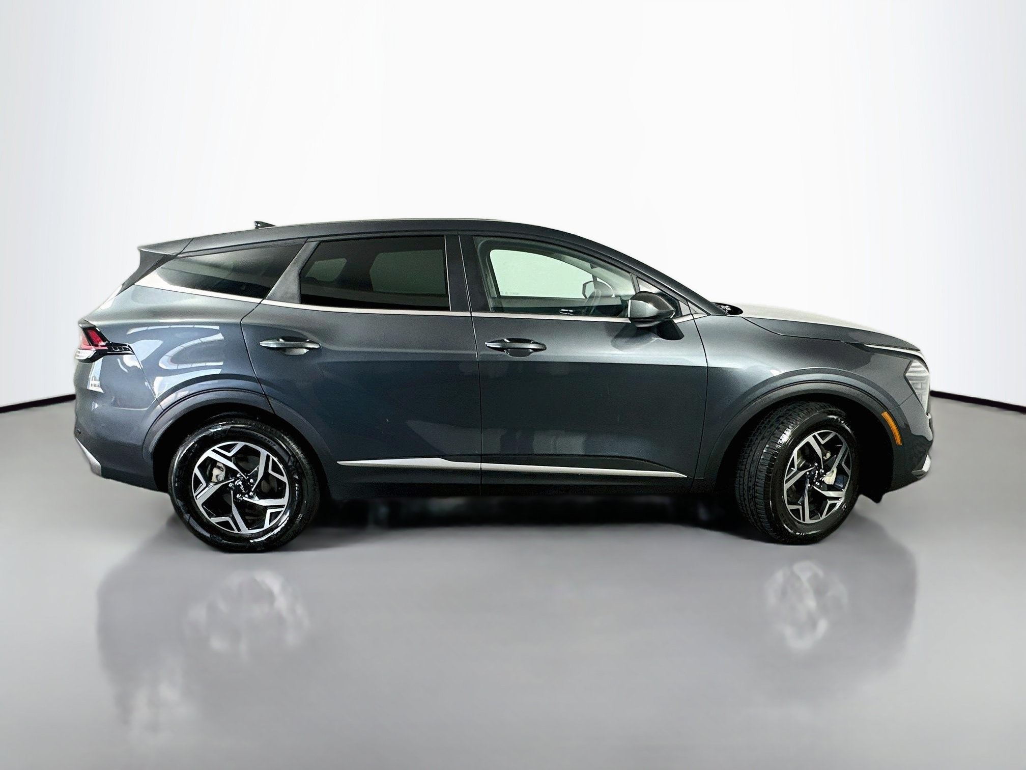 Used 2024 Kia Sportage LX FWD image 8
