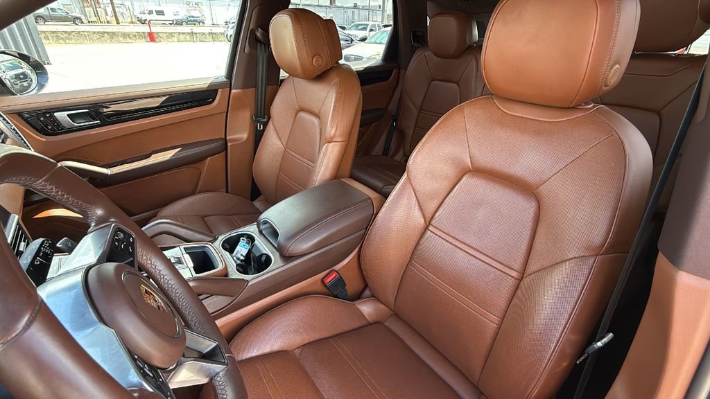 Used 2019 Porsche Cayenne image 14