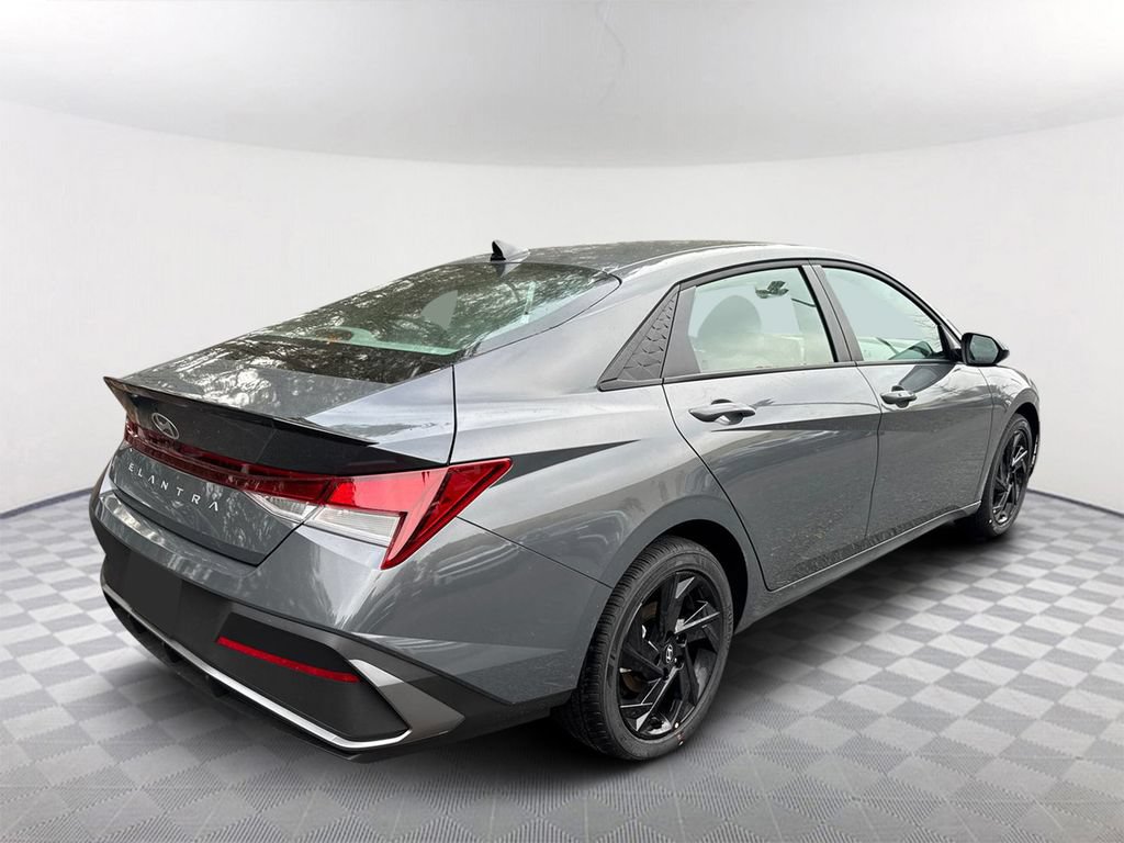 New 2026 Hyundai Elantra Sport FWD image 5