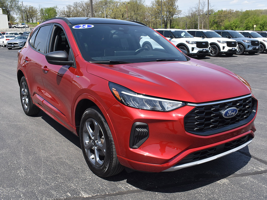 Used 2024 Ford Escape ST-Line w/ Tech Pack #1 AWD/4WD image 14