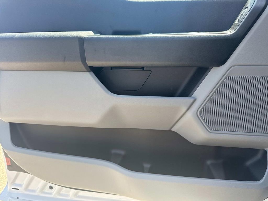 New 2025 Ford F350 XL w/ XL Chrome Package image 18