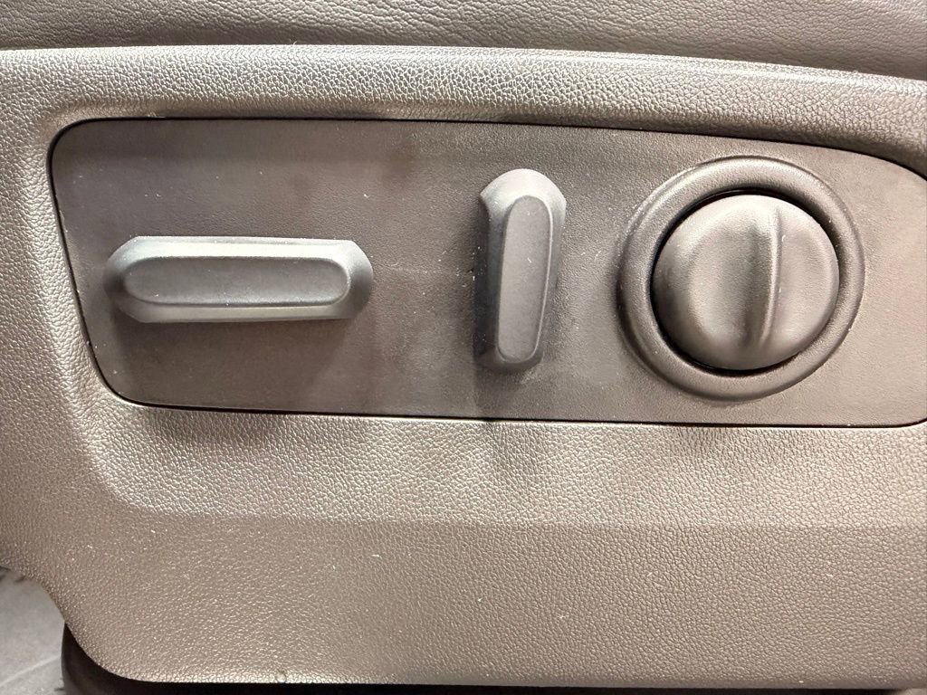 Used 2022 Chevrolet Silverado 2500 High Country w/ Z71 Off-Road Package image 37